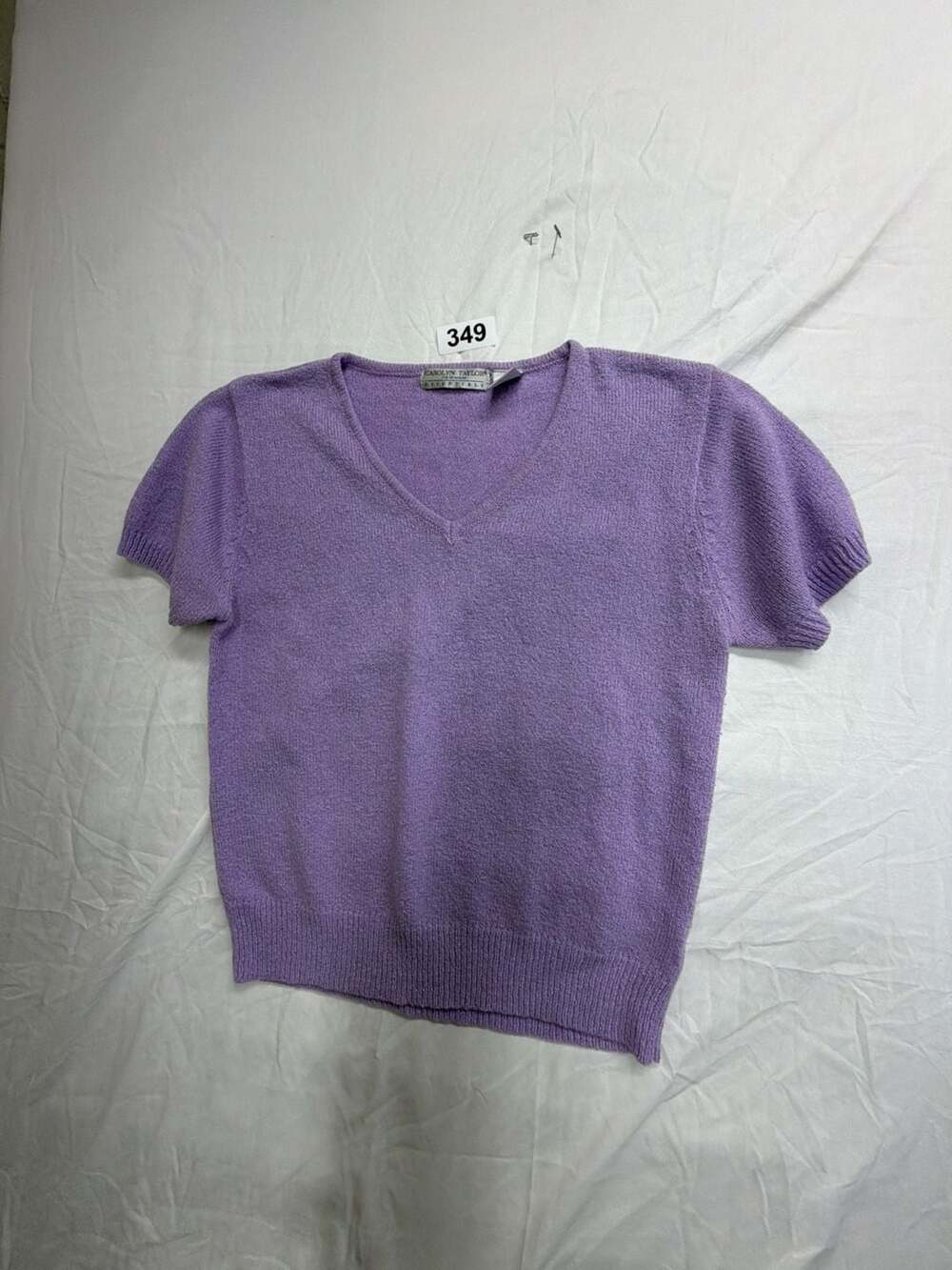 Carolyn Taylor Essentials Purple V-Neck Short Sleeve Sweater Medium